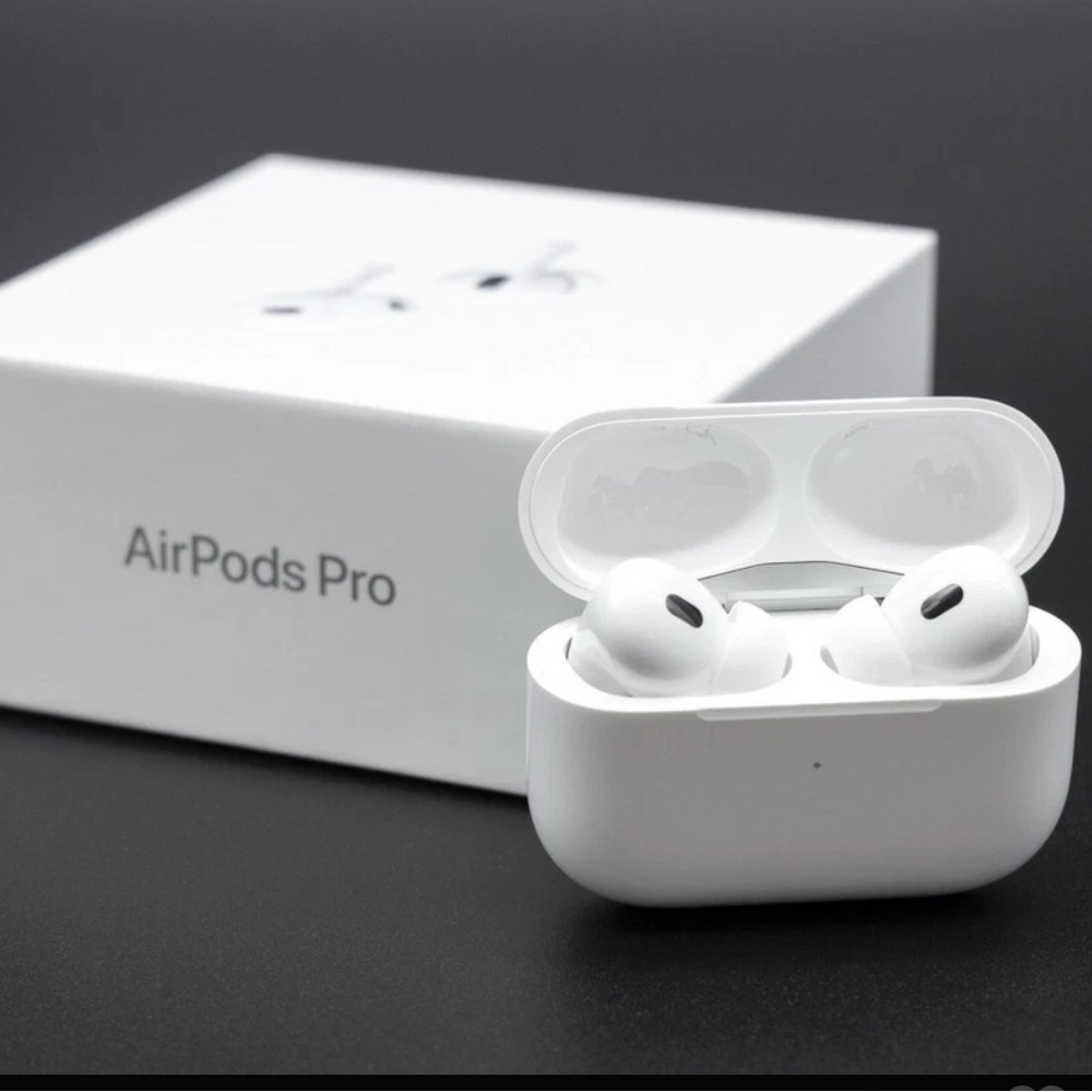 Apple AirPods Pro with Charging Case - White